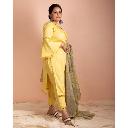 Dumduz Sari | Yellow Kurta Set for Women